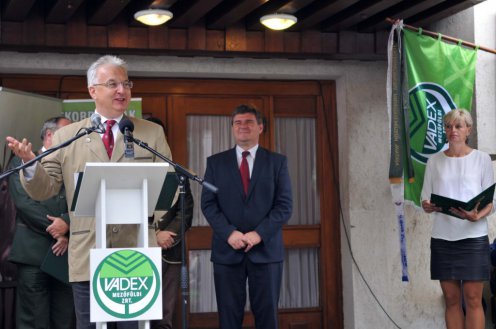 Semjén Zsolt miniszterelnök-helyettes, az Országos Magyar Vadászati Védegylet elnöke a IX. Országos Vadgasztronómiai Fesztiválon